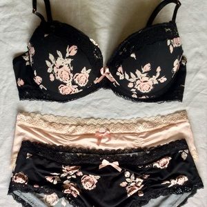 Marilyn Monroe Bra and Panty Set